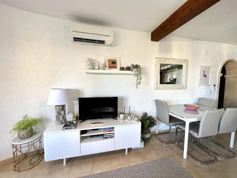 Casa Clare - 3 Bedroom Apartment In דניה מראה חיצוני תמונה