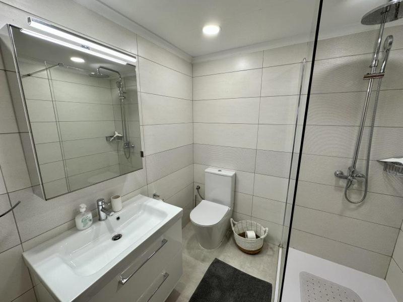 Casa Clare - 3 Bedroom Apartment In דניה מראה חיצוני תמונה
